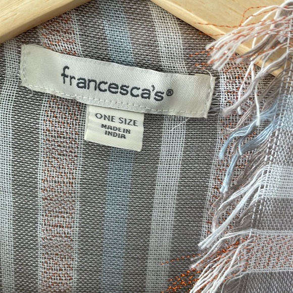 Francesca’s Sleeveless Kimono - Picture 3 of 4